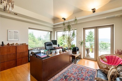 This exceptional 5-bed, 5-bath residence, envisioned and - photo 34