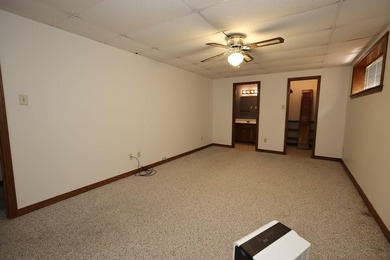 Welcome to Valley View Drive! This beautiful 3 bedroom, 3 - photo 34