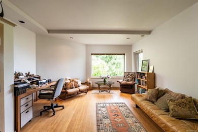 This exceptional 5-bed, 5-bath residence, envisioned and - photo 35