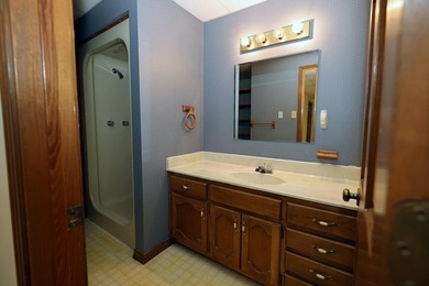 Welcome to Valley View Drive! This beautiful 3 bedroom, 3 - photo 42