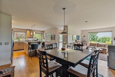 This exceptional 5-bed, 5-bath residence, envisioned and - photo 44