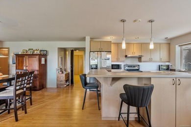 This exceptional 5-bed, 5-bath residence, envisioned and - photo 45