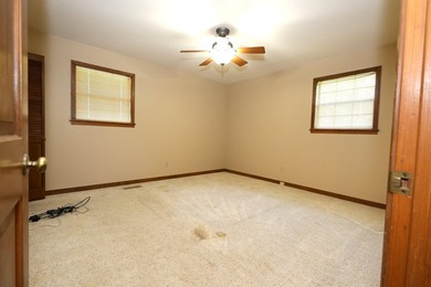 Welcome to Valley View Drive! This beautiful 3 bedroom, 3 - photo 46