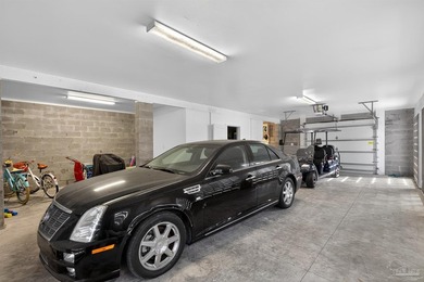Sold fully furnished and perfectly positioned with golf course - photo 56
