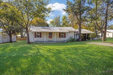 Lake Home For Sale in Gordonville, Texas