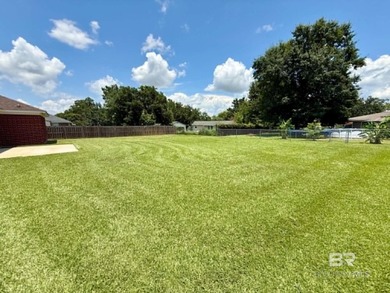 Welcome to 123 Pennbrooke Loop in Foley! This well-maintained - photo 13