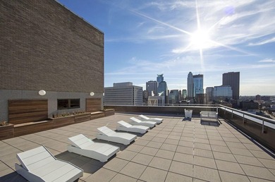 Welcome to your oasis in the heart of Minneapolis right off the - photo 17