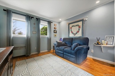Welcome to this meticulously maintained, sun-drenched and - photo 20