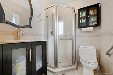 Welcome to this meticulously maintained, sun-drenched and - photo 22