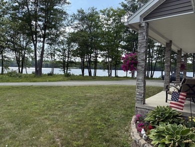 End-of-the-road privacy meets stunning riverfront living in this - photo 22