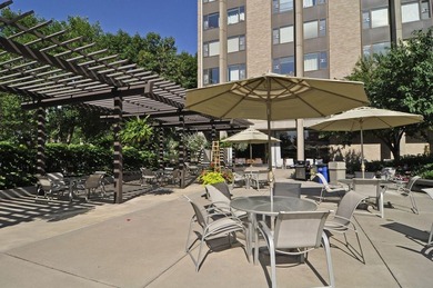 Welcome to your oasis in the heart of Minneapolis right off the - photo 25