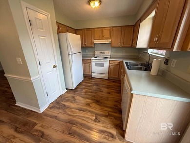 Welcome to 123 Pennbrooke Loop in Foley! This well-maintained - photo 27