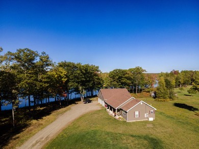 End-of-the-road privacy meets stunning riverfront living in this - photo 33