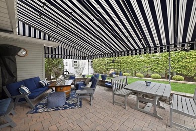 Welcome to this meticulously maintained, sun-drenched and - photo 36
