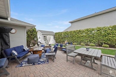 Welcome to this meticulously maintained, sun-drenched and - photo 37