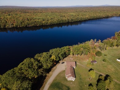 End-of-the-road privacy meets stunning riverfront living in this - photo 37
