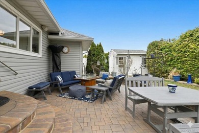 Welcome to this meticulously maintained, sun-drenched and - photo 39