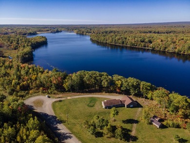 End-of-the-road privacy meets stunning riverfront living in this - photo 44