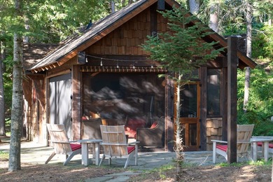 Stunning modern Land's End constructed lodge on the east shore - photo 5