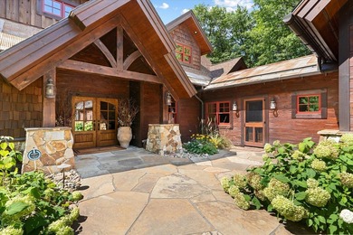Stunning modern Land's End constructed lodge on the east shore - photo 10
