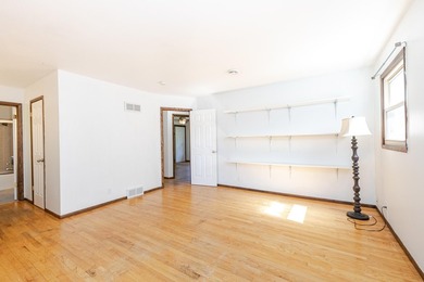 Enjoy the perfect blend of space, updates, and location on this - photo 21