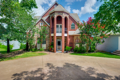 Lake Home For Sale in Frankston, Texas