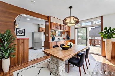 Welcome to this perfectly located home in the heart of Bayside - photo 8