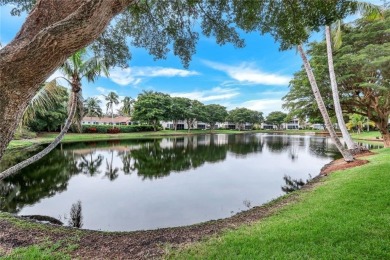 (private lake, pond, creek) Home For Sale in Bonita Springs Florida