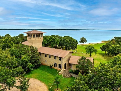 Quality 6 bedroom 4+ bath home located on 4+ acres with Lake - photo 2