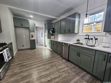 Fully renovated 3-bedroom, 2-bath home offering the perfect - photo 12