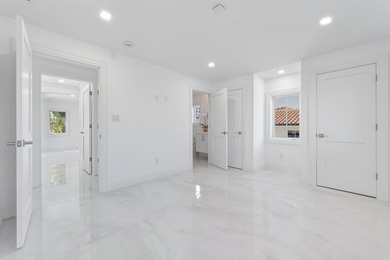 Unique Opportunity...the Best Deal In Town! Lives like a - photo 17