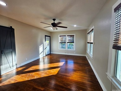 Fully renovated 3-bedroom, 2-bath home offering the perfect - photo 20
