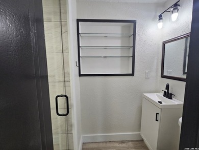 Fully renovated 3-bedroom, 2-bath home offering the perfect - photo 21