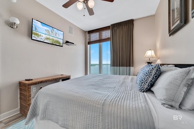 Welcome to Lagoon Tower PH 18, an exquisite 4-bedroom, 3 - photo 22