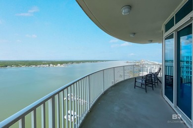 Welcome to Lagoon Tower PH 18, an exquisite 4-bedroom, 3 - photo 37