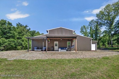 Welcome to this stunning 4 bedroom, 3 bathroom barndominium - photo 38