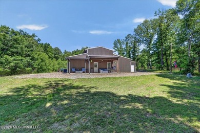 Welcome to this stunning 4 bedroom, 3 bathroom barndominium - photo 39
