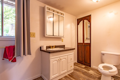 Affordable 3 Bed 2 Bath Year Round Lake Getaway! - photo 13