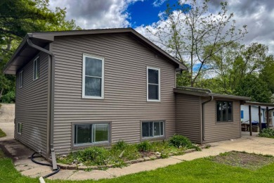 Affordable 3 Bed 2 Bath Year Round Lake Getaway! - photo 3