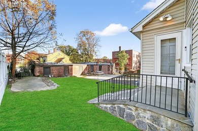 Semi attached property...Welcome to 17 Mount Joy Place in New - photo 19