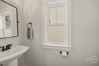 Welcome to this impeccably maintained 4-bedroom, 3.5-bath - photo 22