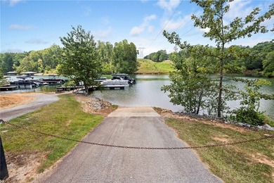 Tucked inside the gated community of Wilderness Cove on Lake - photo 6