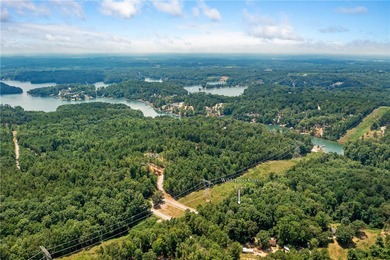 Tucked inside the gated community of Wilderness Cove on Lake - photo 9