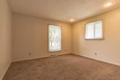Affordable 3 Bed 2 Bath Year Round Lake Getaway! - photo 16