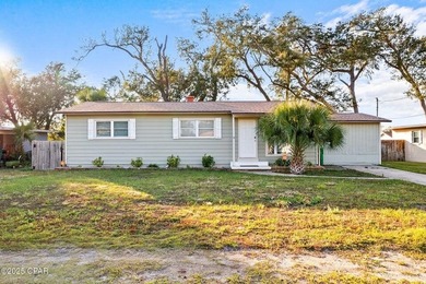 Lake Martin Home Sale Pending in Panama City Florida