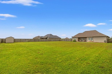 Take a look at this like-new, 3-bedroom, 2-bath home with an - photo 15