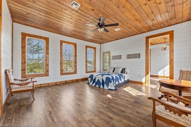 Welcome to the historic Overstreet Estate - where timeless charm - photo 30