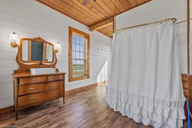 Welcome to the historic Overstreet Estate - where timeless charm - photo 32