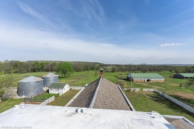 Welcome to the historic Overstreet Estate - where timeless charm - photo 34