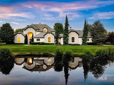 Exceptional custom home and timeless luxury nestled on a - photo 3